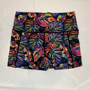 NWOT Constantly Varied Gear high waist compression gym shorts size small